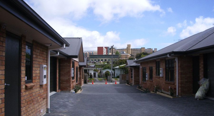  at 6H Jones Crescent, Melville, Hamilton