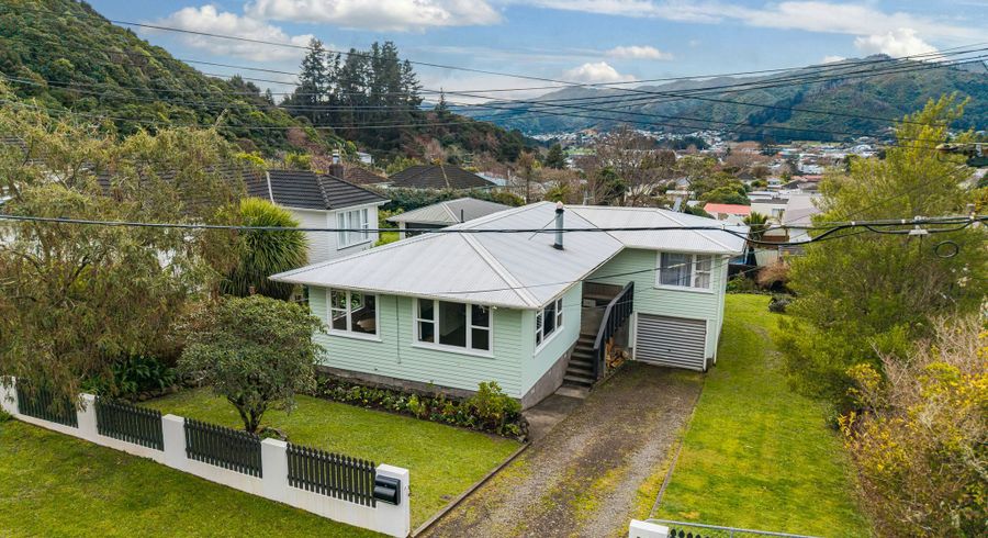  at 7 Reid Road, Wainuiomata, Lower Hutt, Wellington