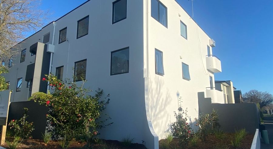  at 2/55 Carlton Mill Road, Merivale, Christchurch