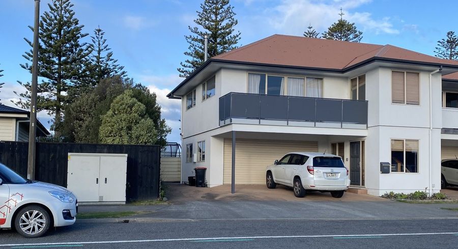  at 100 Te Awa Avenue, Te Awa, Napier