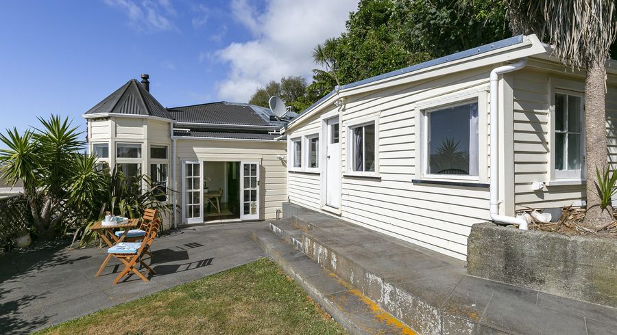  at 8 Thorby Street, Northland, Wellington