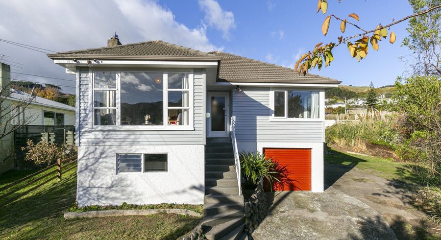  at 12 Ranui Terrace, Tawa, Wellington