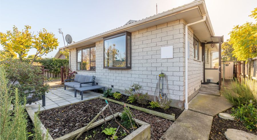  at 1/40 Sarabande Avenue, Redwood, Christchurch City, Canterbury