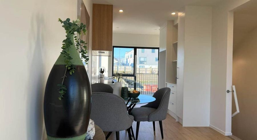  at 32 Kanapa Road, Northcross, North Shore City, Auckland