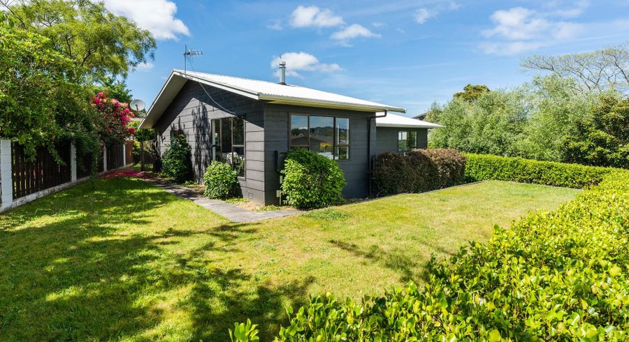  at 2 Holland Grove, Richmond Heights, Taupo