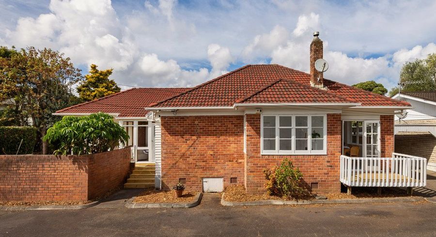  at 4/24 Formby Avenue, Point Chevalier, Auckland