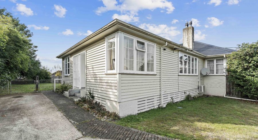  at 18 Stamford Place, Lansdowne, Masterton