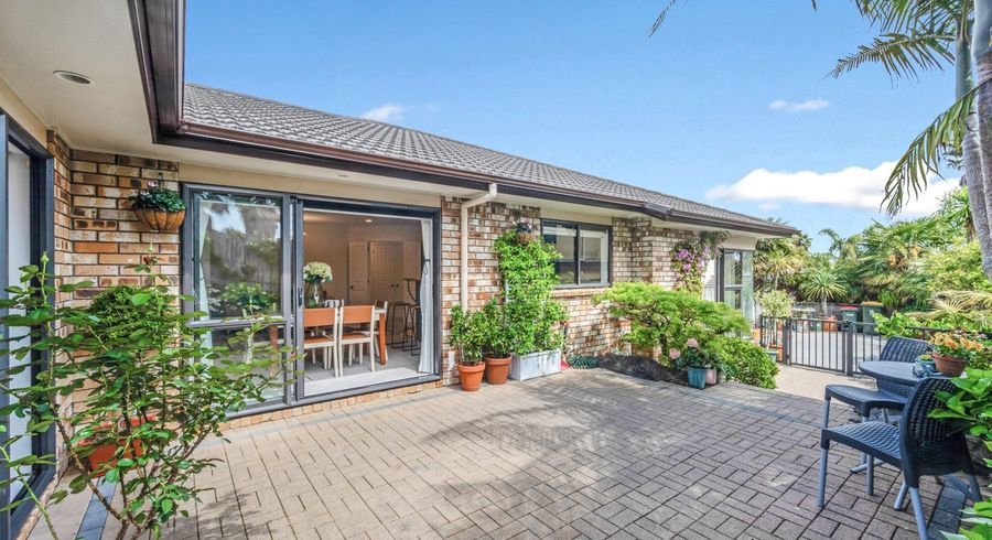 at 9 Canonbie Place, East Tamaki Heights, Auckland