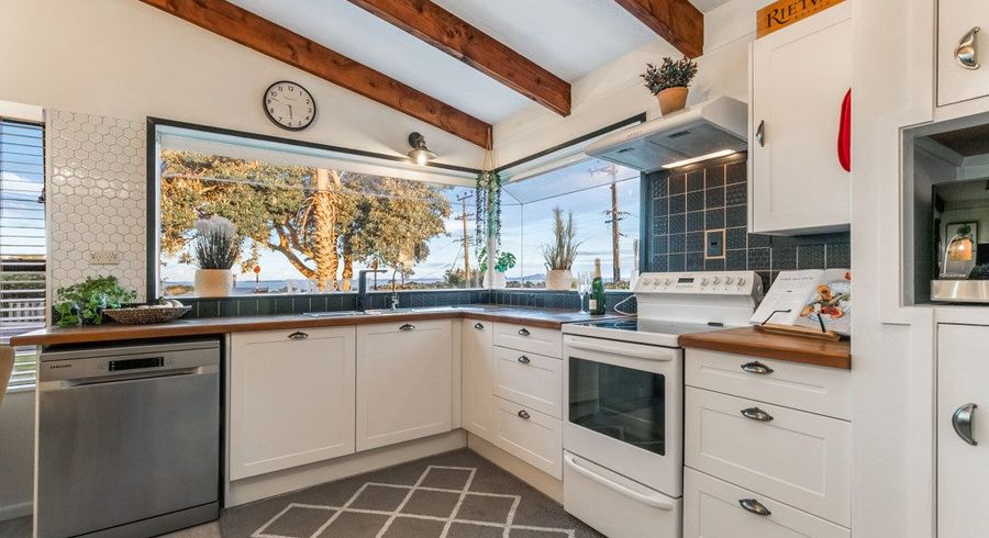  at 22 Stanmore Bay Road, Stanmore Bay, Whangaparaoa