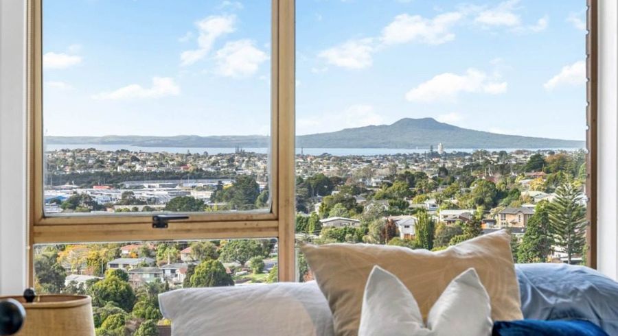 at 611b Glenfield Road, Totara Vale, North Shore City, Auckland