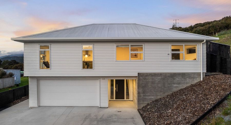  at 11 Botany Lane, Whitby, Porirua, Wellington