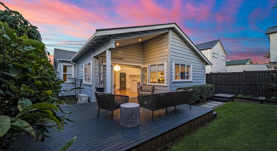  at 44 Huia Road, Point Chevalier, Auckland