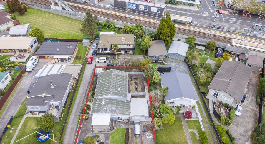  at 7 Clayburn Road, Glen Eden, Auckland