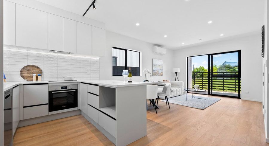  at 3/18 Albert Road, Kelston, Waitakere City, Auckland