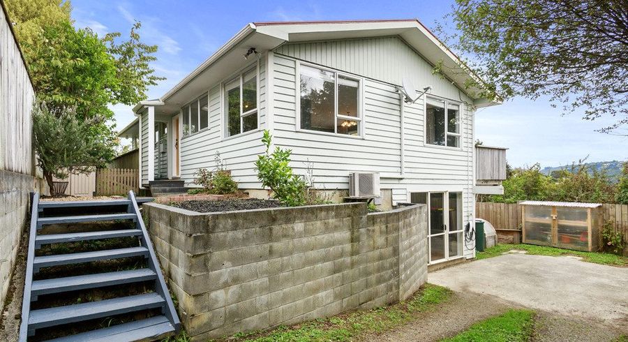  at 22 Castle Crescent, Stokes Valley, Lower Hutt, Wellington