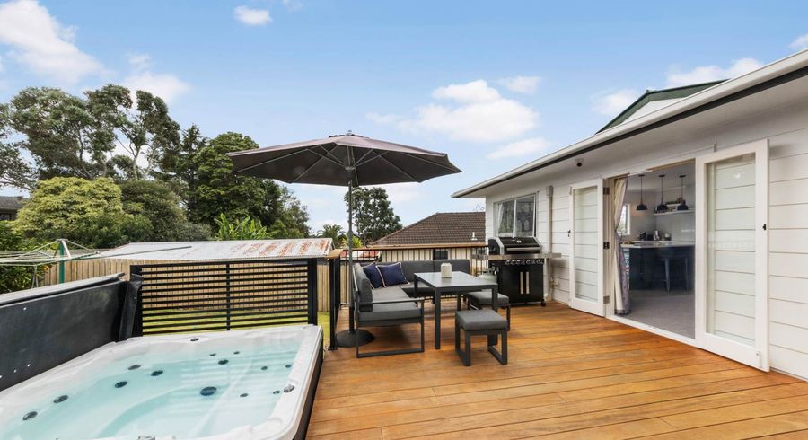  at 22 Landow Place, Henderson, Auckland