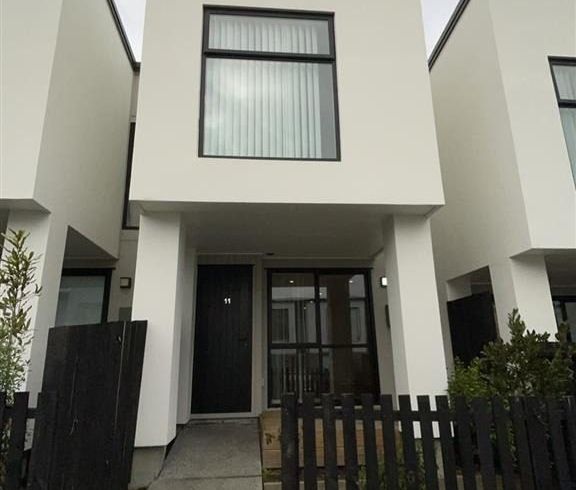  at 11 Hinonga Loop, Silverdale, Rodney, Auckland