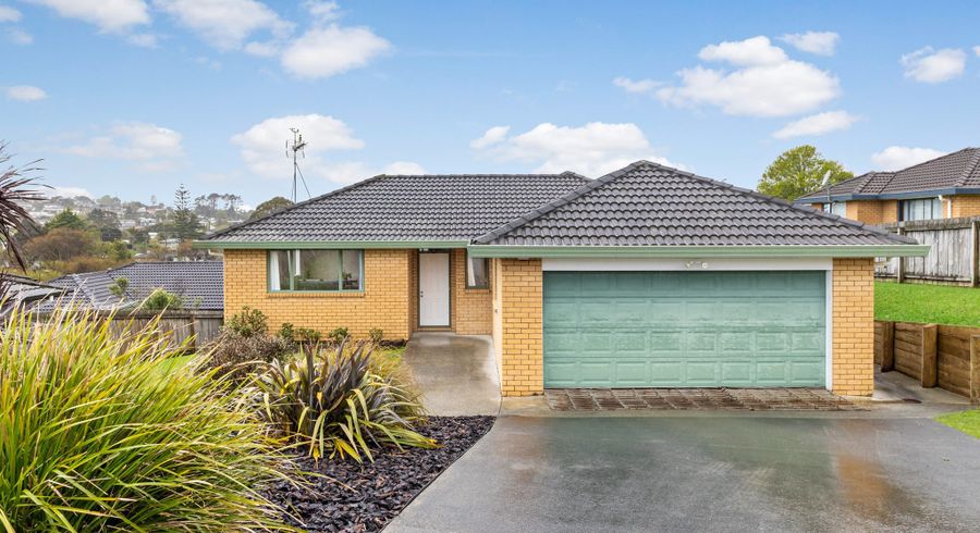  at 4 Jever Place, Massey, Auckland