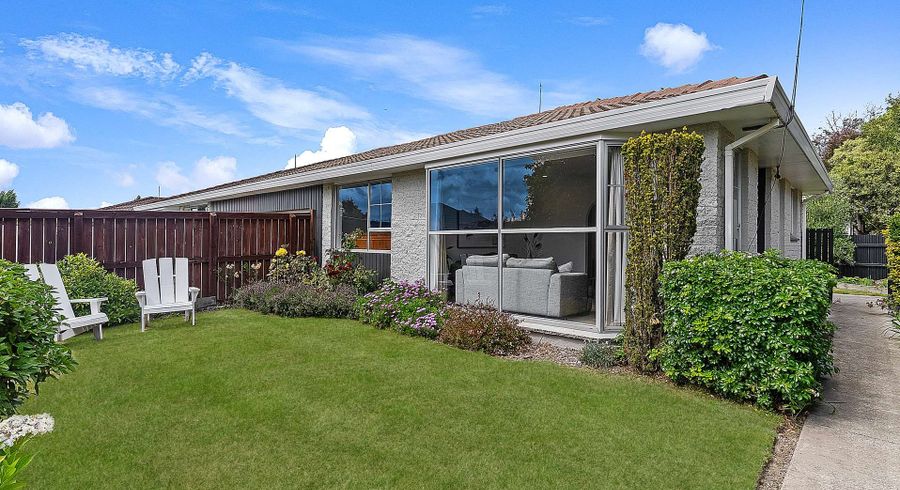  at 1/3 Sawtell Place, Northcote, Christchurch
