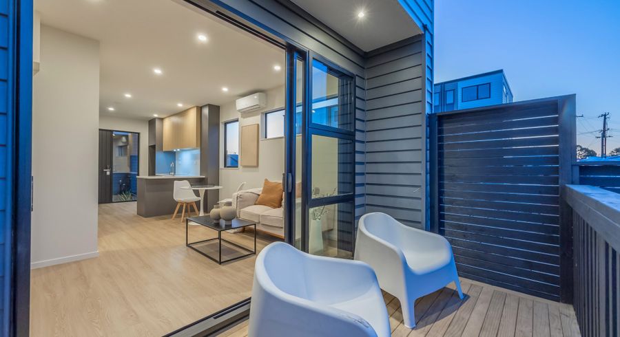  at 3/1 Cape Road, Mangere, Auckland