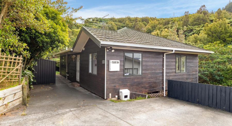  at 2/126 Tirohanga Road, Tirohanga, Lower Hutt