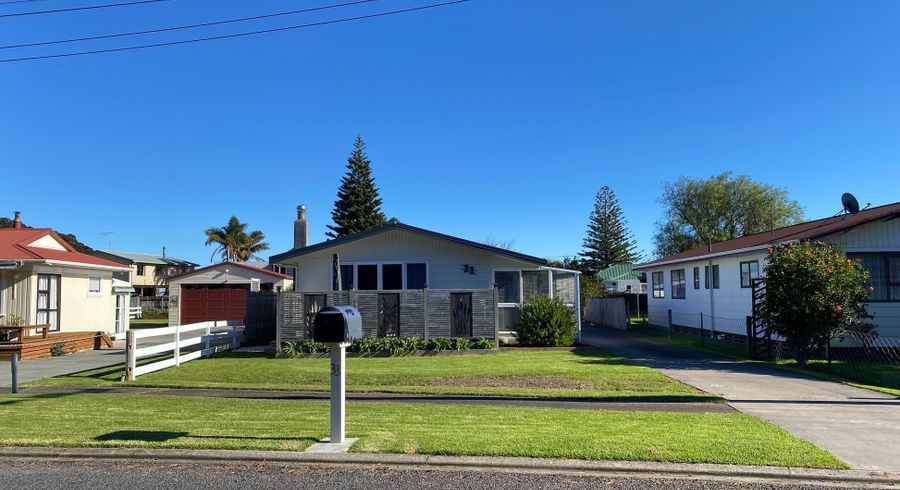  at 33 West Crescent, Te Puru, Thames