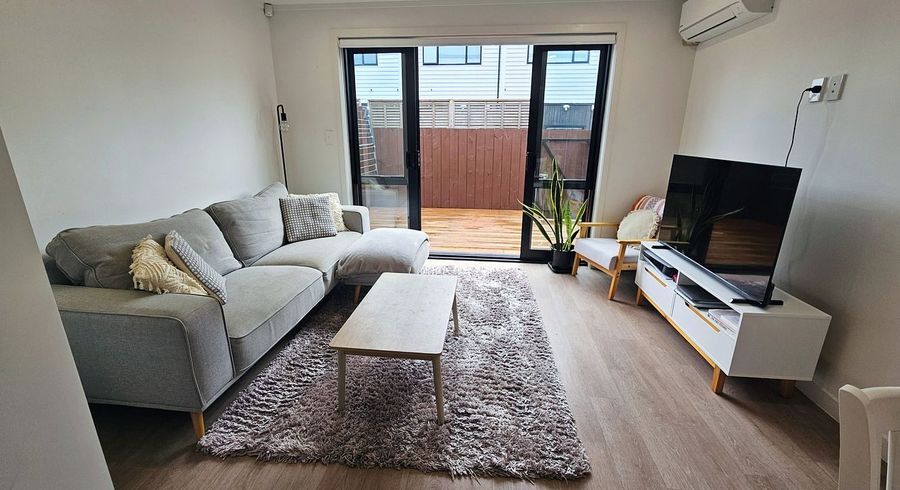  at 2/3 Rimu Road, Mangere Bridge, Auckland