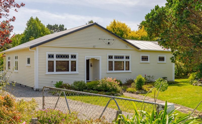  at 24 South Featherston Road, South Featherston, Featherston