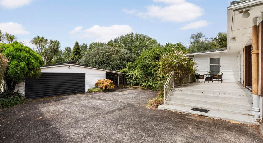  at 2 Awhitu Road, Waiuku, Waiuku