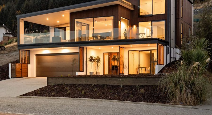  at 6 Florence Close, Queenstown Hill, Queenstown-Lakes, Otago