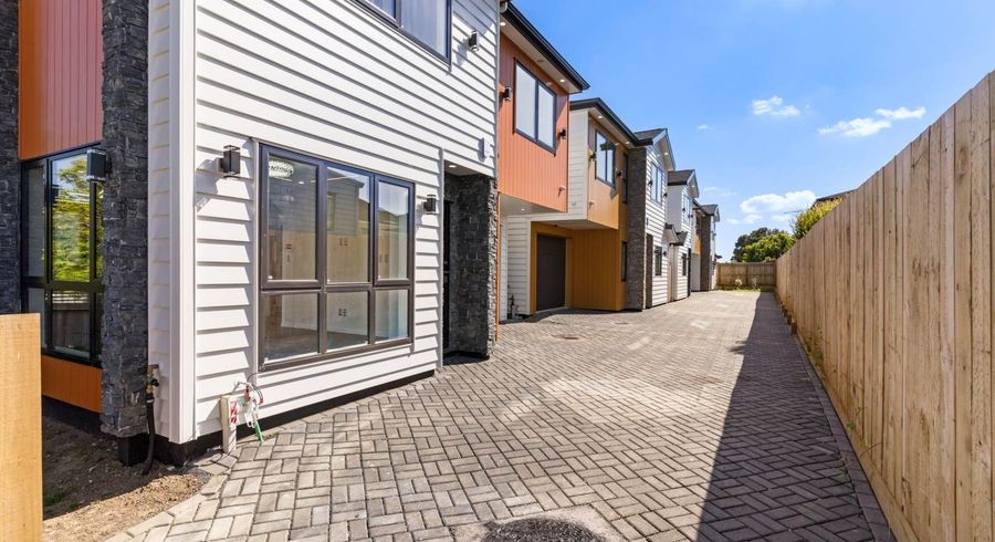  at Lot 3/2 Imrie Avenue, Mangere, Manukau City, Auckland