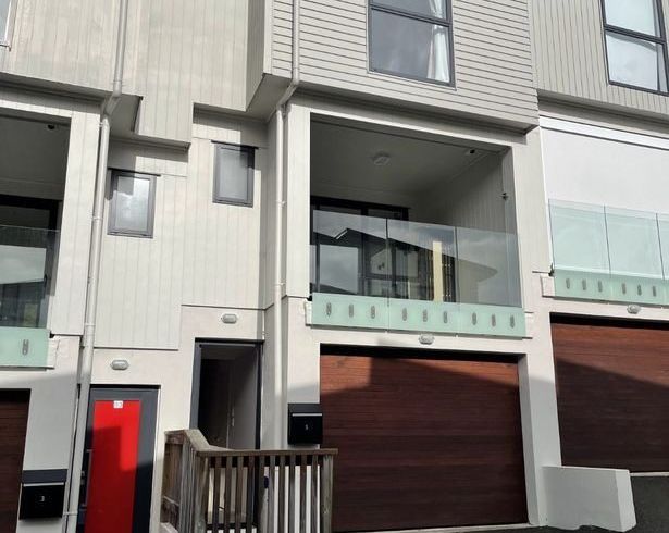  at 5 Kanona Way, Albany, North Shore City, Auckland