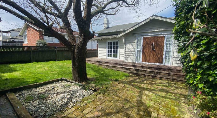  at 8 Bracken Avenue, Takapuna, Auckland