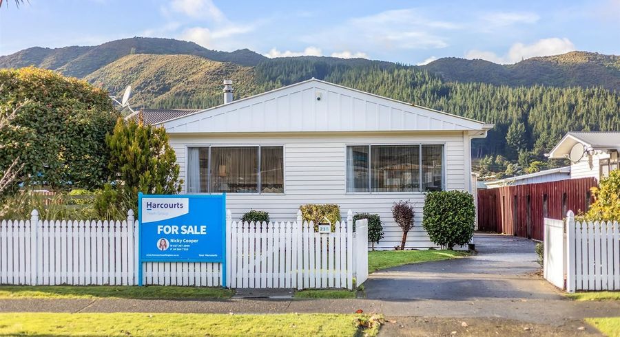  at 236 Wellington Road, Wainuiomata, Lower Hutt