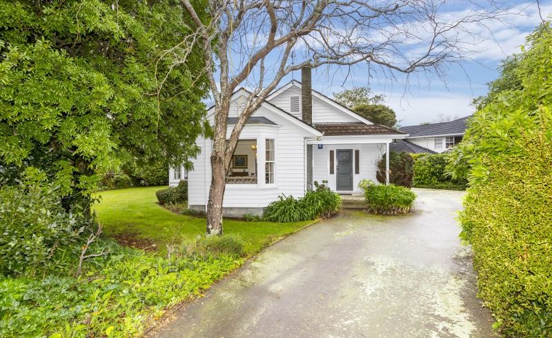  at 102 Barton Avenue, Heretaunga, Upper Hutt