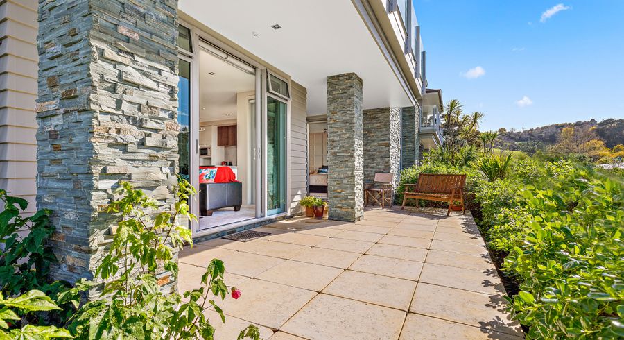  at 5 Little Compton Mews, Snells Beach, Snells Beach