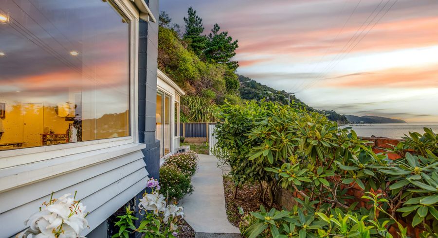  at 409 Marine Drive, Mahina Bay, Lower Hutt