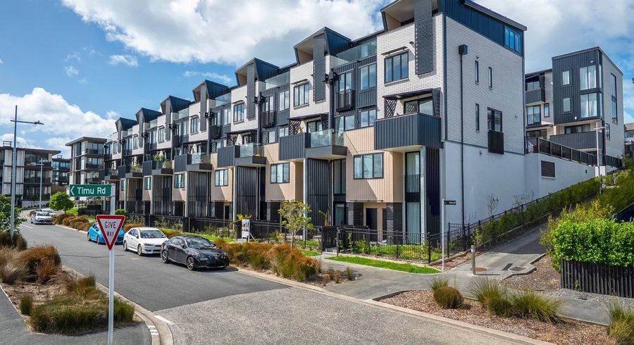  at 8/18 Karengo Street, Long Bay, North Shore City, Auckland