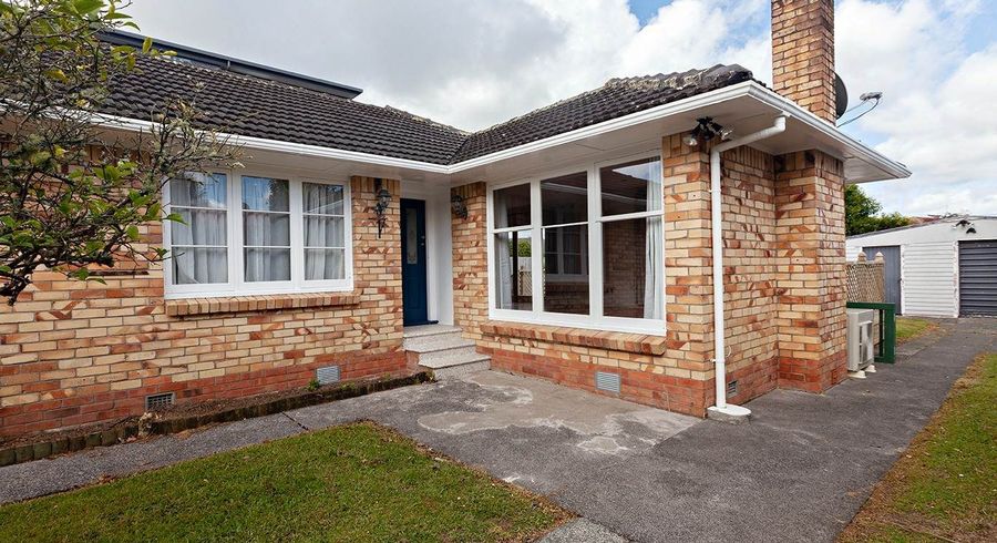 at 2 Wilsher Crescent, Henderson, Auckland