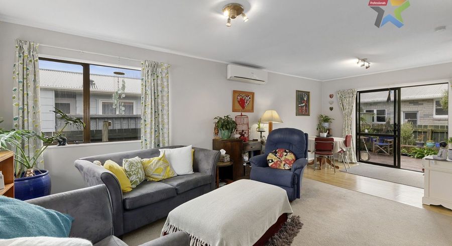  at 2/24 Gadsby Street, Avalon, Lower Hutt