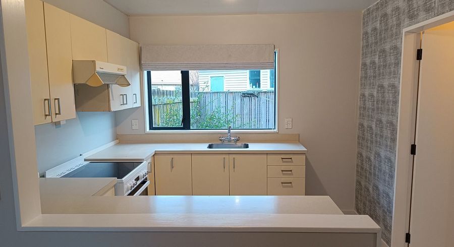  at 2/990 High Street, Avalon, Lower Hutt, Wellington