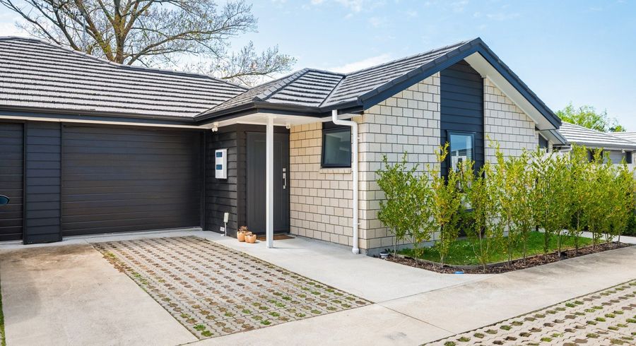  at 2/10 Keitha Place, Glenview, Hamilton, Waikato