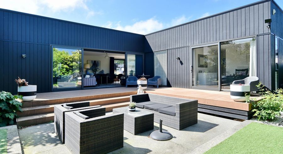  at 102 Hills Road, Edgeware, Christchurch City, Canterbury