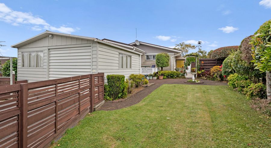  at 1/30 Pegler Drive, Howick, Manukau City, Auckland