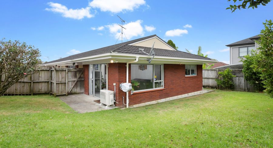  at 2/8 Stamford Park Road, Mount Roskill, Auckland