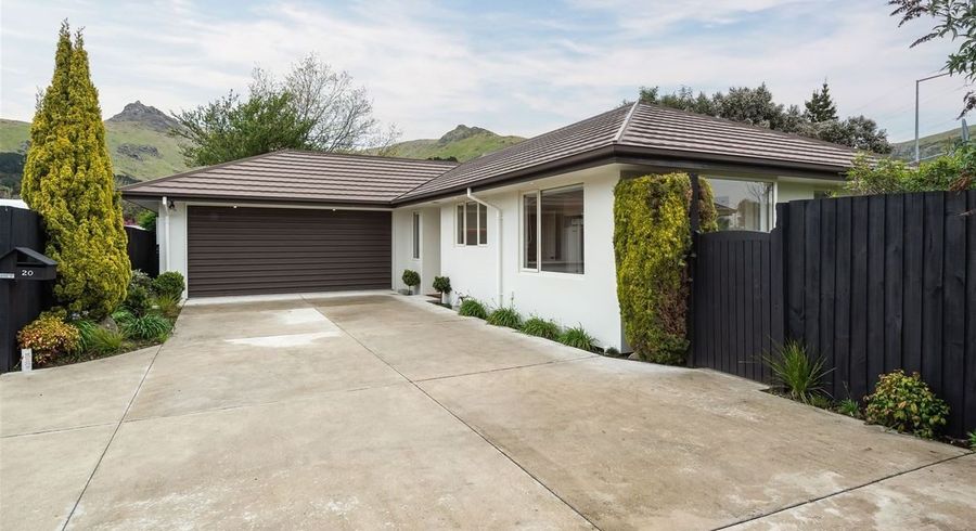  at 20 Wendy Place, Heathcote, Christchurch City, Canterbury