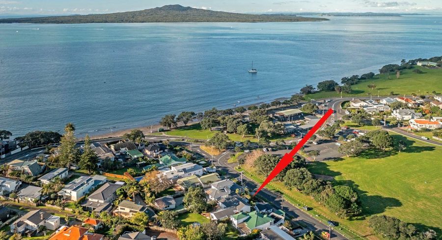  at 10 Seabreeze Road, Devonport, North Shore City, Auckland