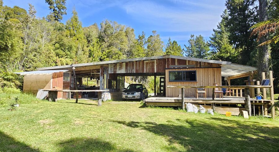  at 215 Clifton Road, Greymouth, Grey, West Coast