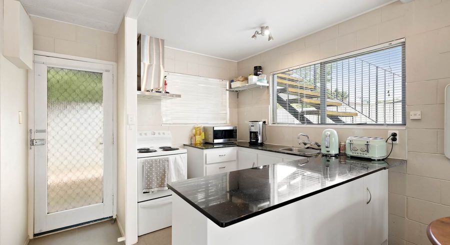 at 1/68 Ferndale Road, Mount Wellington, Auckland