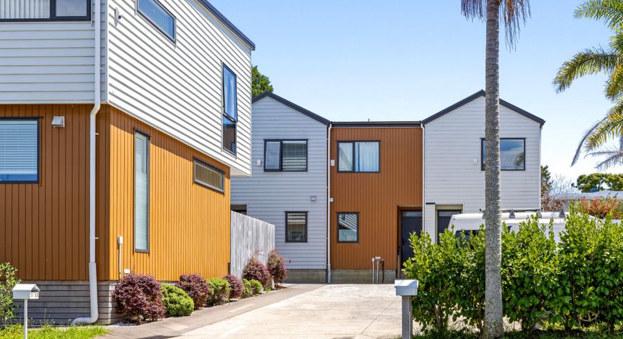  at 5/13 Windy Ridge Road, Glenfield, North Shore City, Auckland